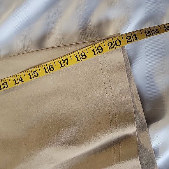 Elegantissimo Firenze Women's Beige Front Zipper Down Skirt, Size: P - Picture 7 of 9